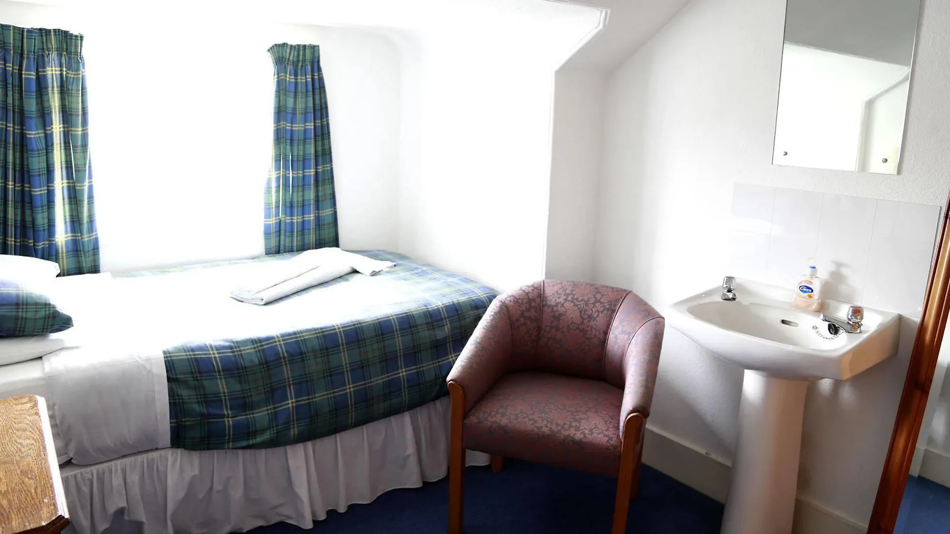 Armadale Guest House Aberdeen 3*,