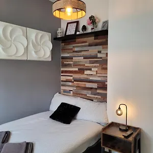 Room@87 United Kingdom